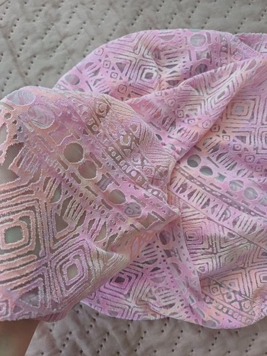 Koszulka na szerokich ramiączkach,różowa, ażurowa, rozmiar xS