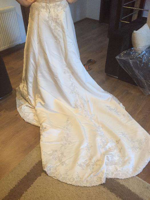 Suknia ślubna w kolorze ecru/jasne capuccino