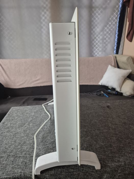 Grzejnik konwektorowy  elektryczny  firmy Warmtec EGW-20B