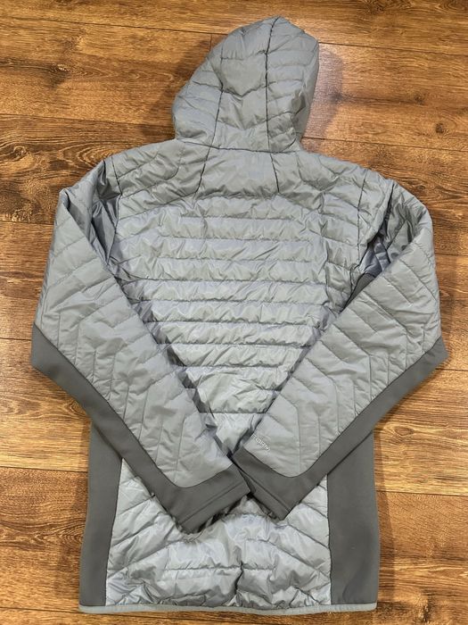 Продам новую мужскую демисезонную куртку Under Armour(S размер).