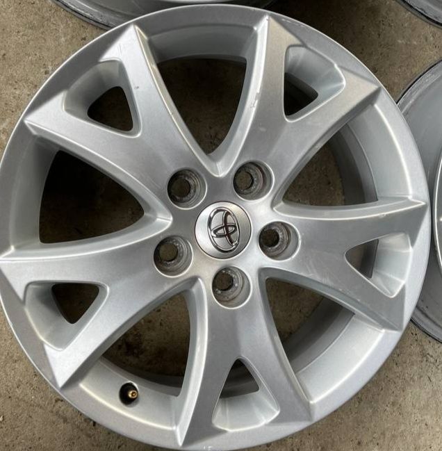 Диски Toyota Corolla Avensis Camry R 16 5 114.3