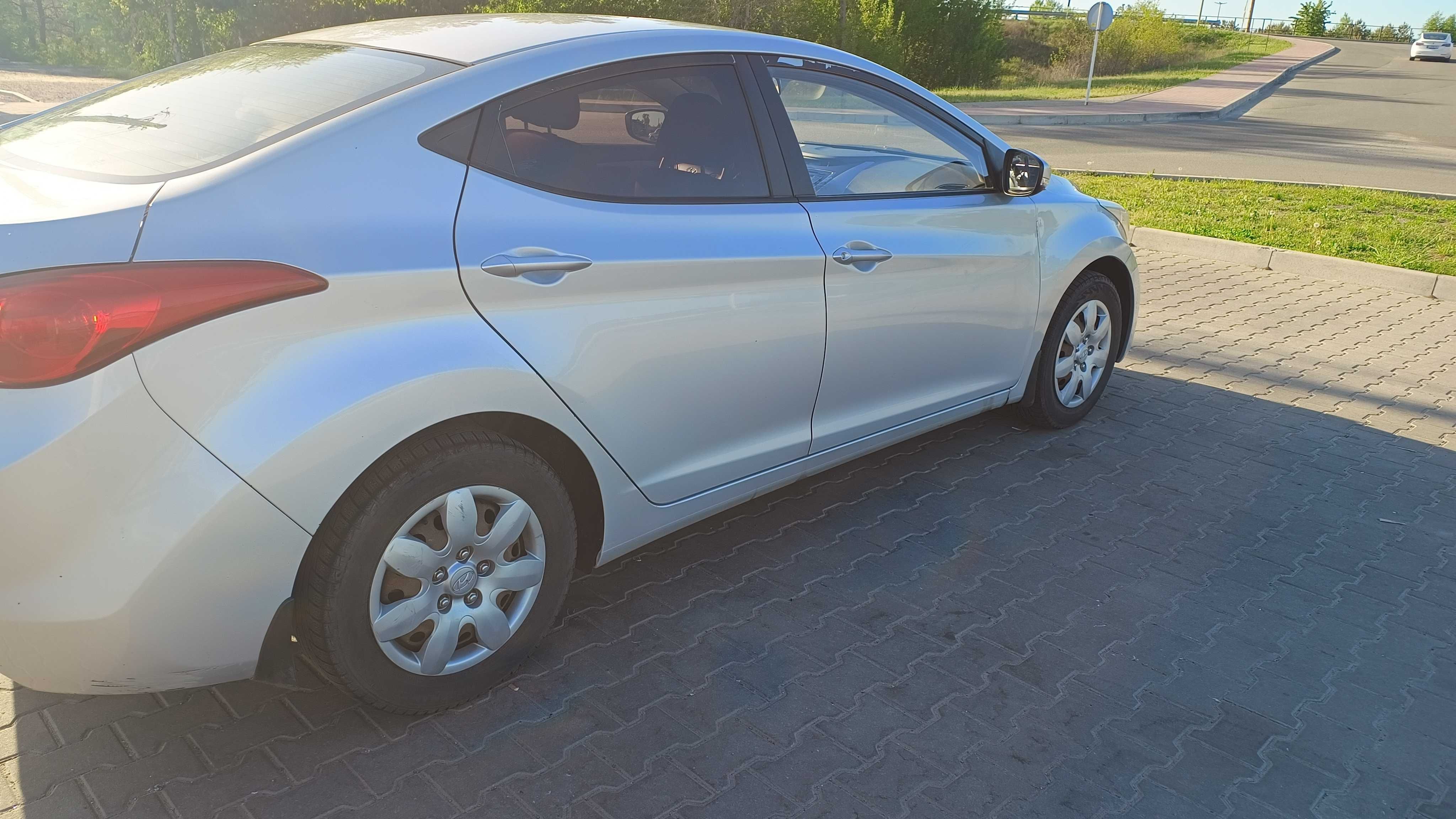 Hyundai Elantra 2013