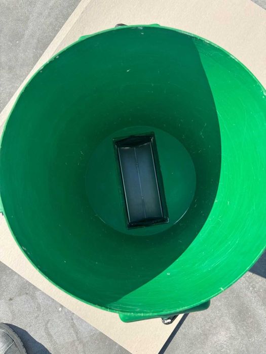 Hopper – dozownik do szybkiego nakładania masy na profile narożnikowe