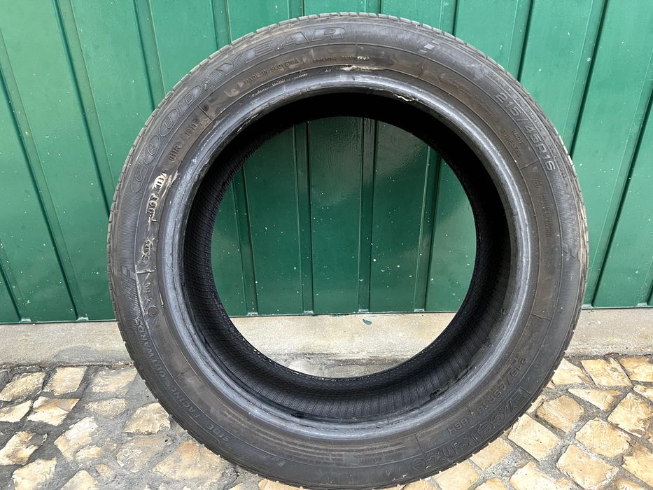 Pneu GoodYear Excellence 215/45 R16
