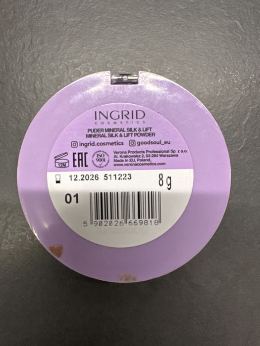 Pudry mineralne Ingrid odcien 01 i 02