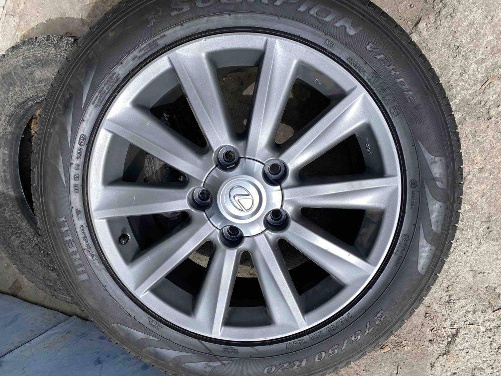 Lexus lx 570 оригінальний диск з гумою r20