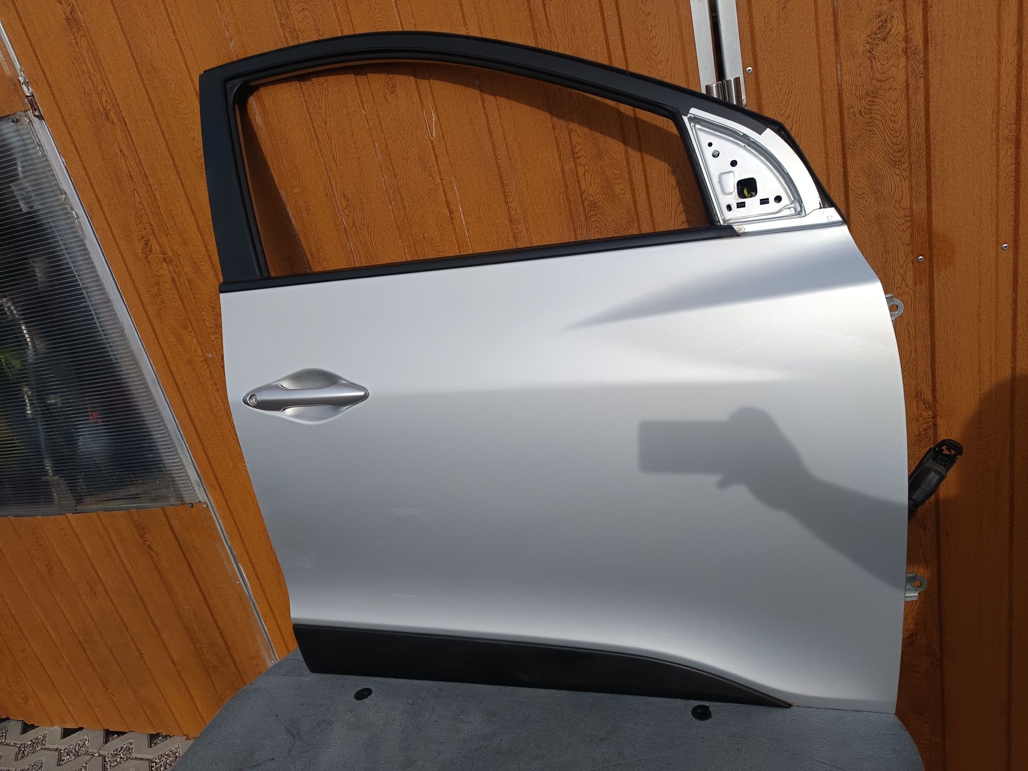 Hyundai ix35 Lift Drzwi Przednie Prawe Kompletne RAH F-vat