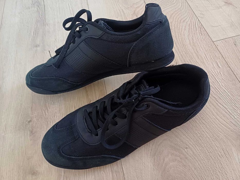 Lanetti czarne sneakersy r. 41 na sportowo i do garnituru :)