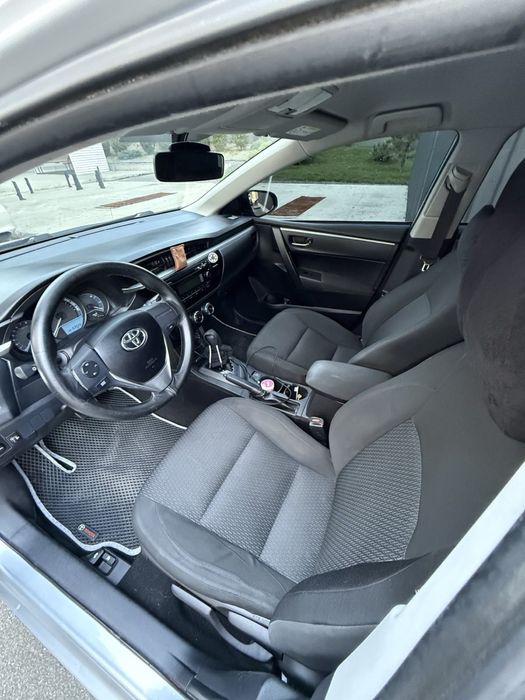 Тойота корола 1.6 автомат