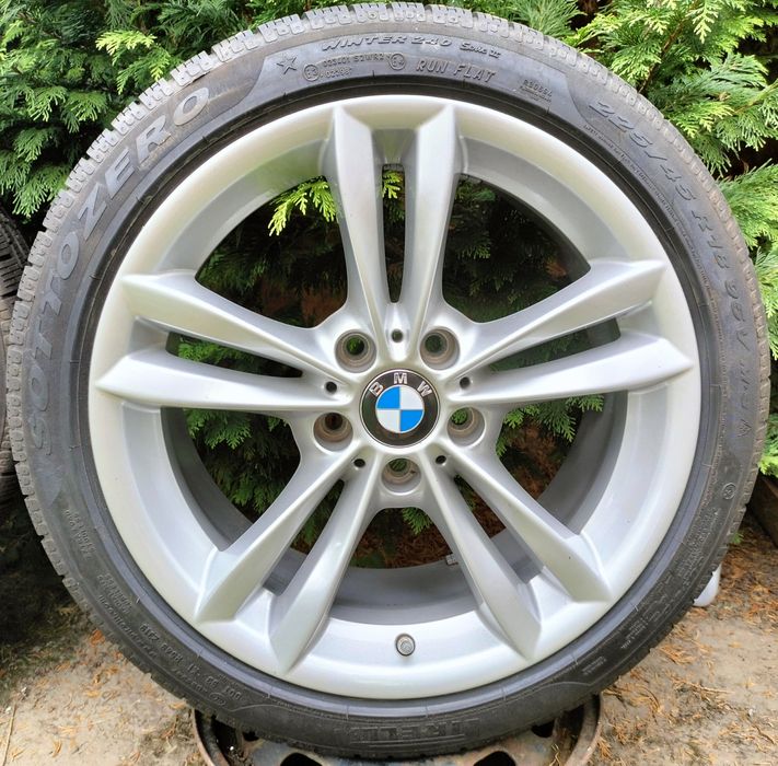 Felgi oryginał BMW F30 F31  8Jx18 ET34 5x120 Opony zimowe 225/45R18
