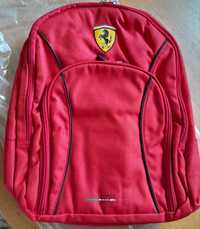 Nowy plecak  Ferrari.