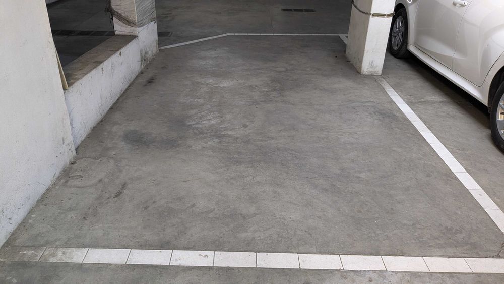Alugo espaço de garagem