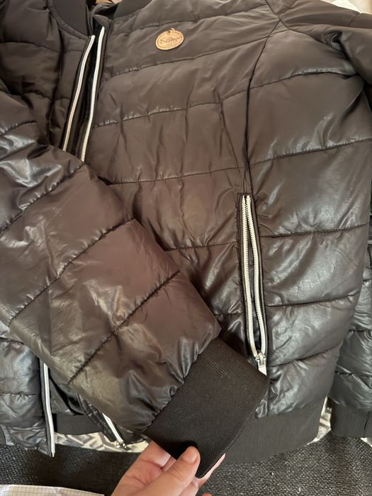 Куртка Sam - L колір чорний , абсолютно нова . Іноземний бренд - Sam73