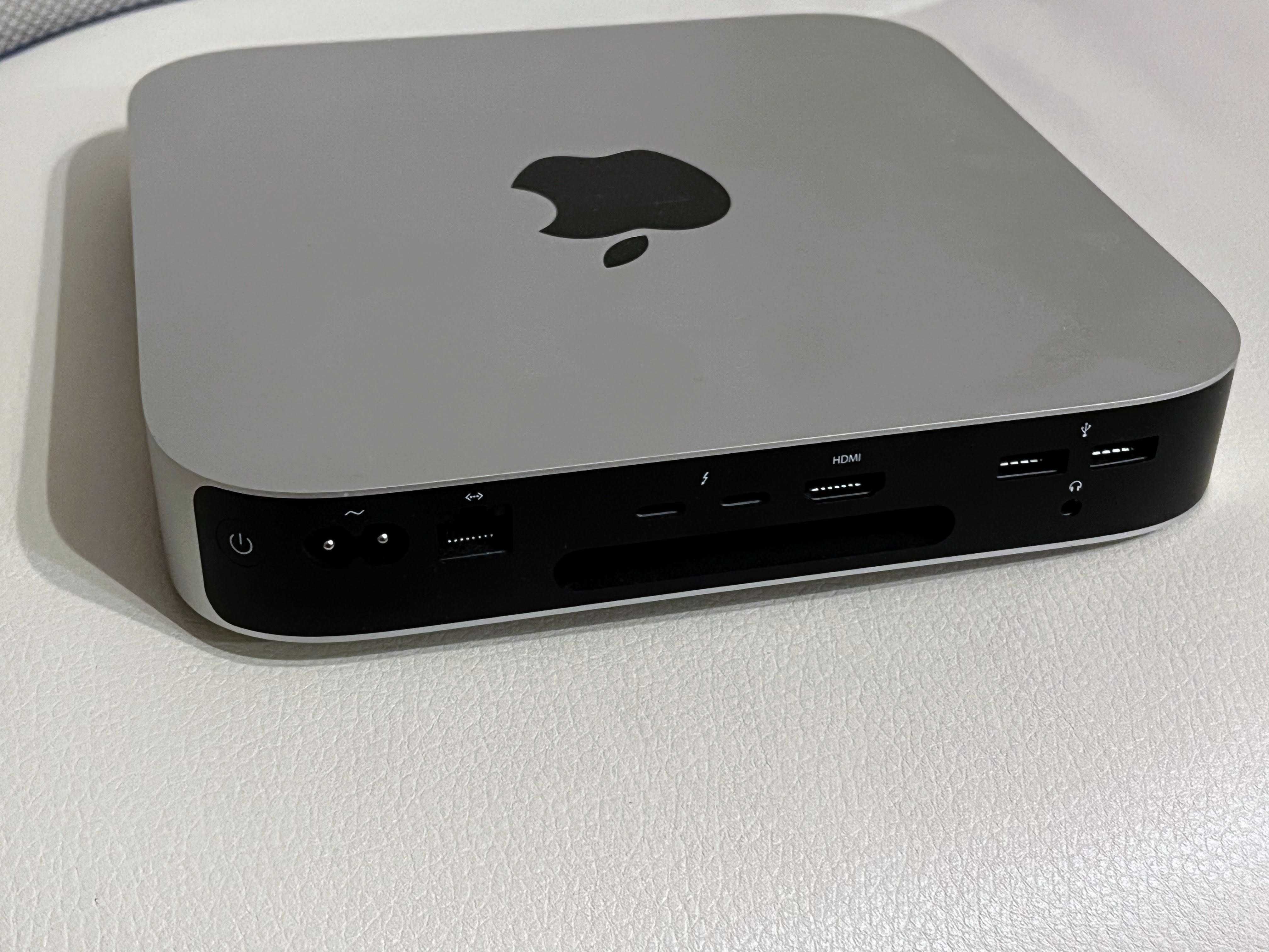 Apple Mac Mini M1 16GB 512GB 2020 z MX Keys oraz Magic Trackpad