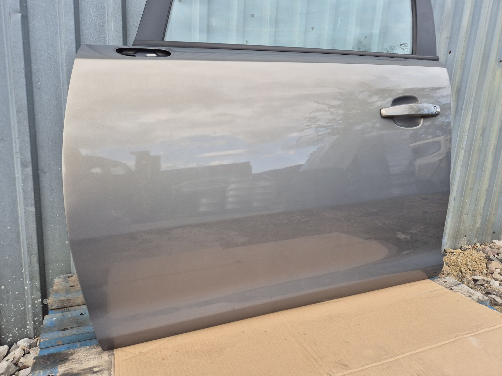 Drzwi lewe przednie Opel Corsa D  Z40W  Oryginał