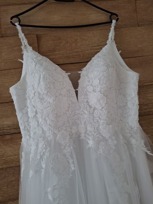 Suknia ślubna z regulacja