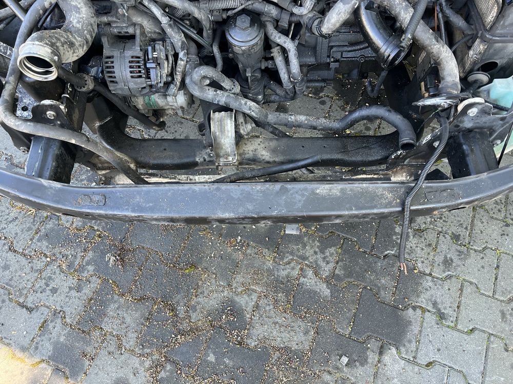 Powypadkowy Vw transporter T5 1.9 tdi 2008 rok