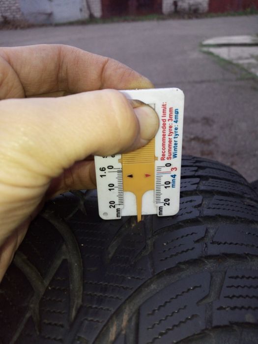 Продам шини колеса гуму зима 205 60 R16