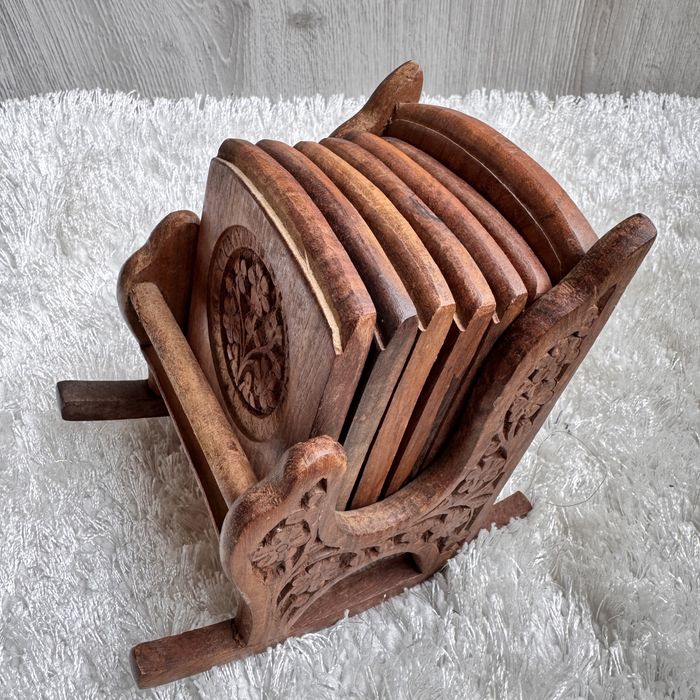 Drewniane podkładki pod kubek