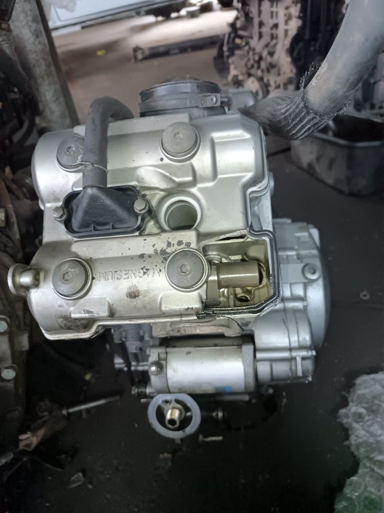 Suzuki sv1000 silnik na części