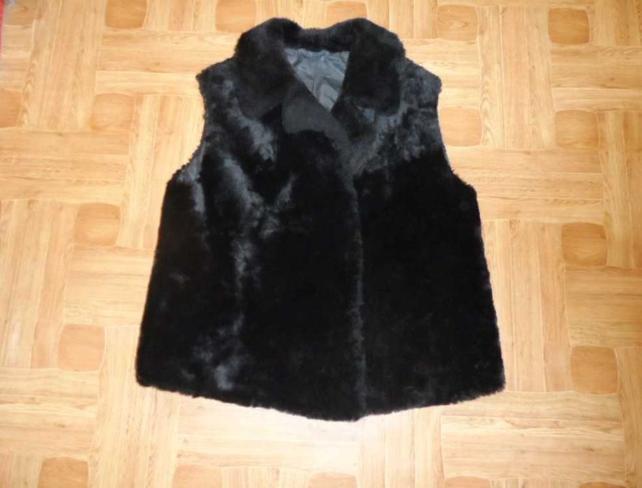 Натуральная меховая жилетка из цигейки 56-58 большой размер
