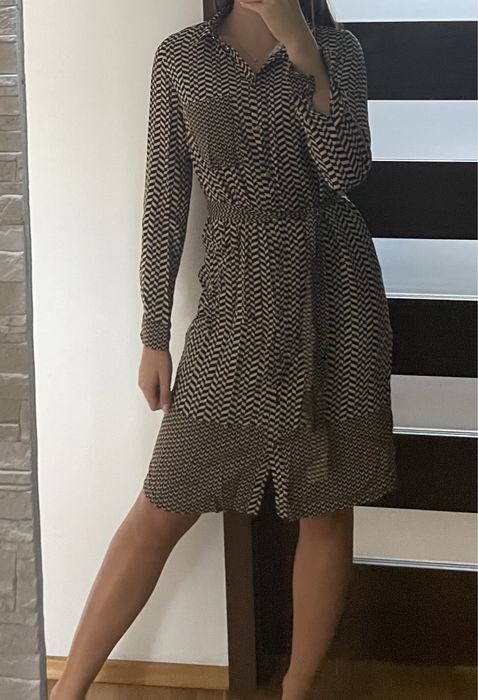 Sukienka beżowa mohito