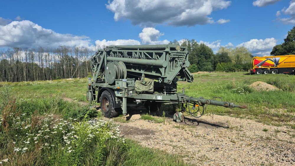 Maszt antenowy - wysokość 25m, wojskowy