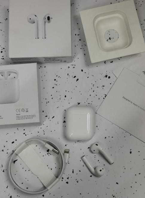 Бездротові навушники АірПодс 2 with Wireless Charging