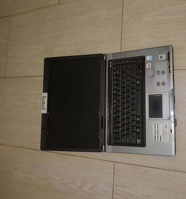 Asus F5V laptop matryca