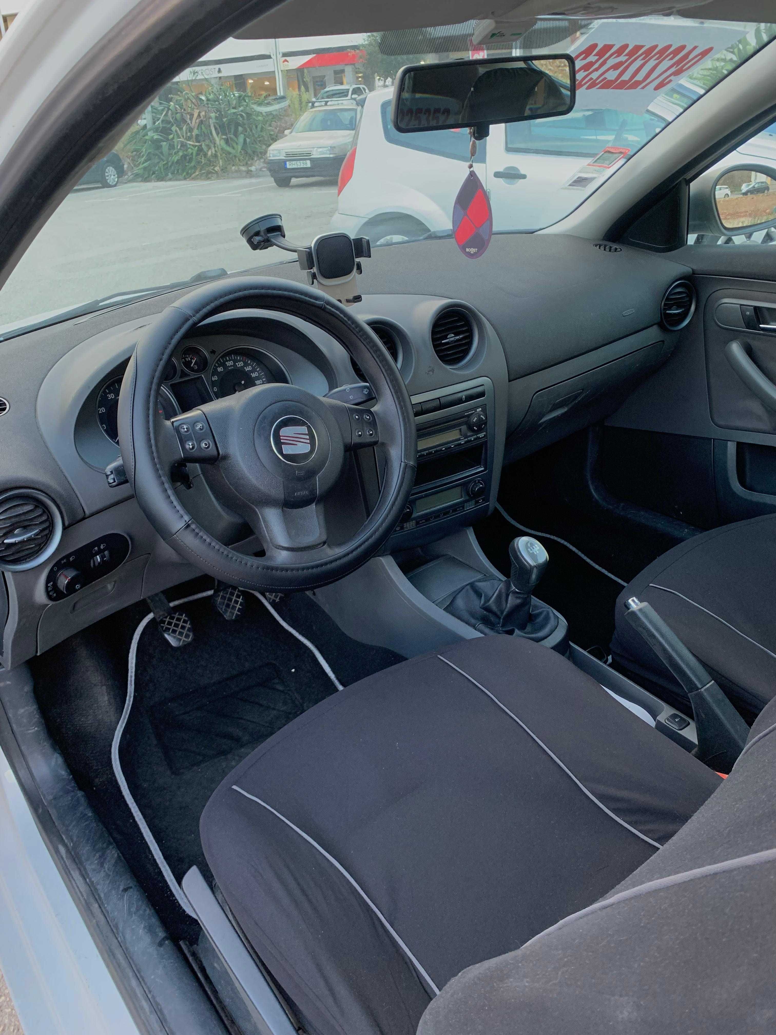 SEAT Ibiza 1.2 12v - 2007 - Gasolina – Revisado e Pronto a Circular