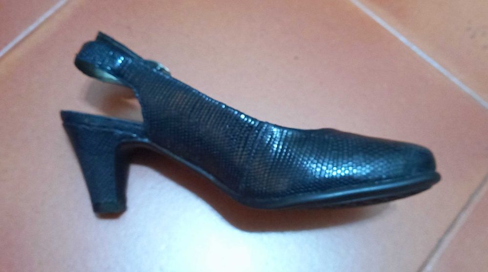 Sapatos senhora 35