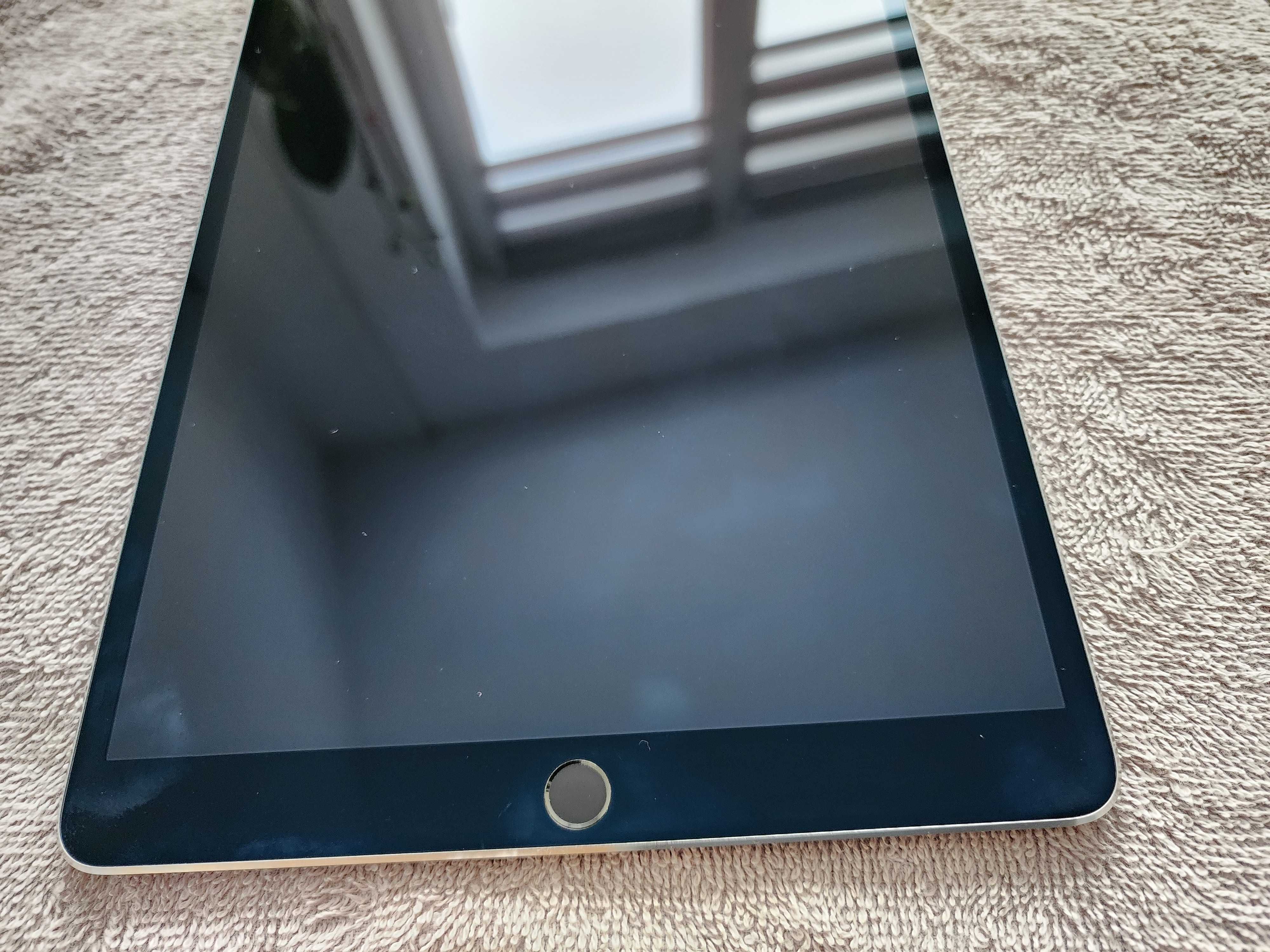 iPad Pro 2nd Generation 10.5" in, 64GB, Wi-Fi LTE + Cellular A1709