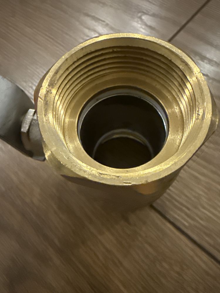 Zawory kulowe  1 1/4 - 3 szt