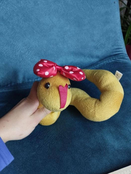 Мягкая игрушка змея красивая мягкая новая.
