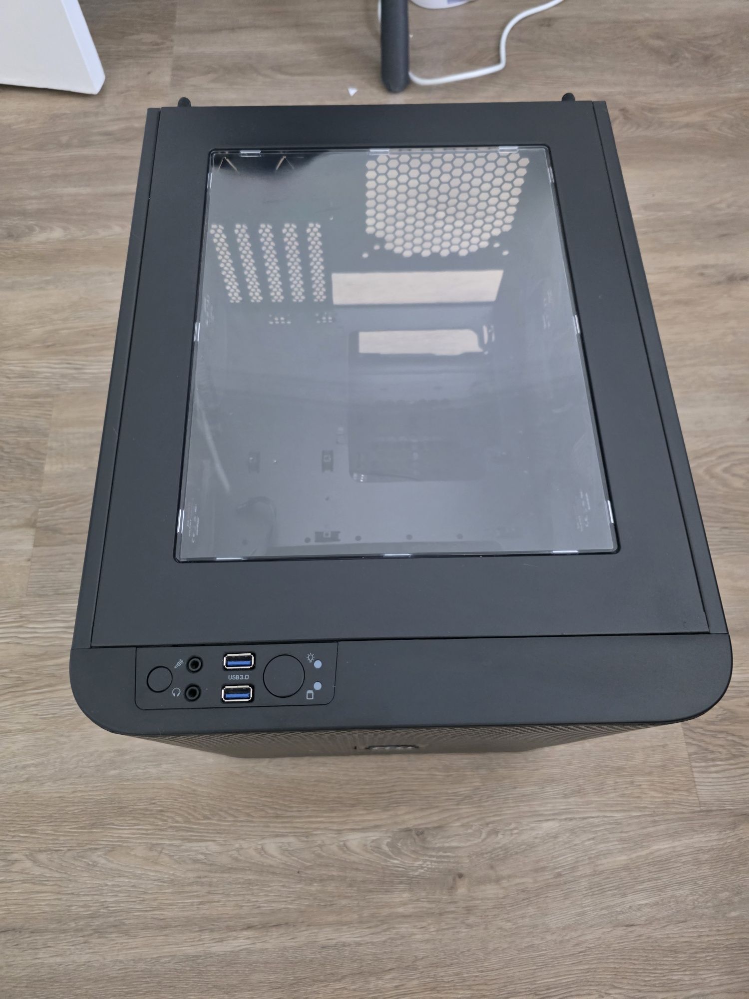 Thermaltake Core V21 - Caixa PC (inclui 4 fans)