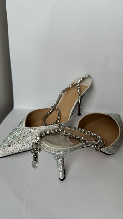 Szpilki.Buty na obcasie. Ślubne.