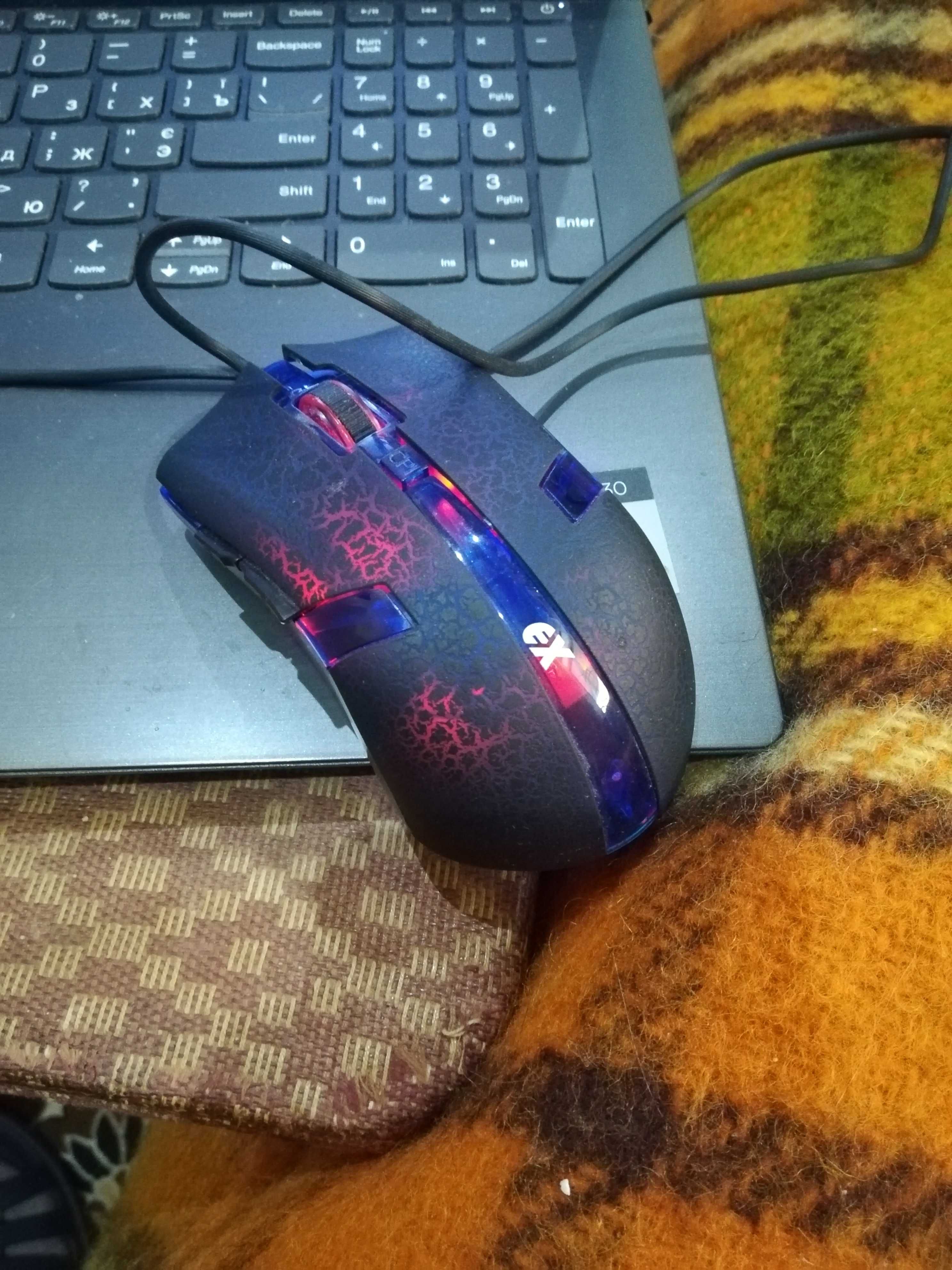 Продам мышку компьютерную игровую