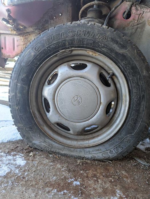 Переднее крыло Toyota Corolla e80