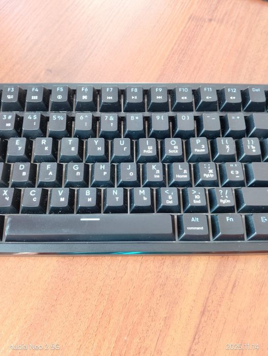 Клавіатура з підсвтікою