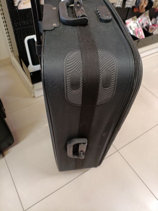 Чемодан средний 1500