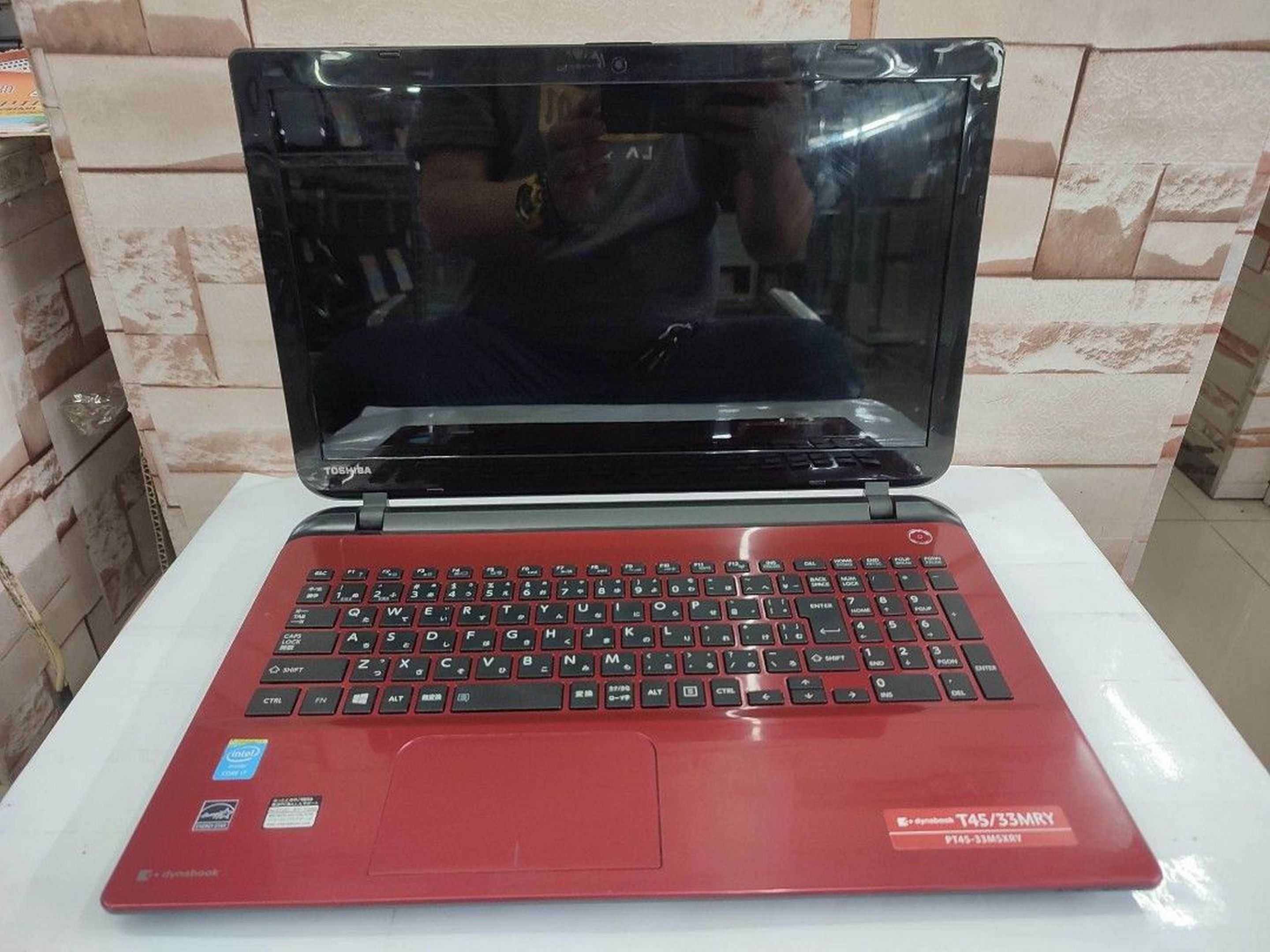 Toshiba Satellite Skullcandy 15.6" i7/8GB/240SSD como Novo