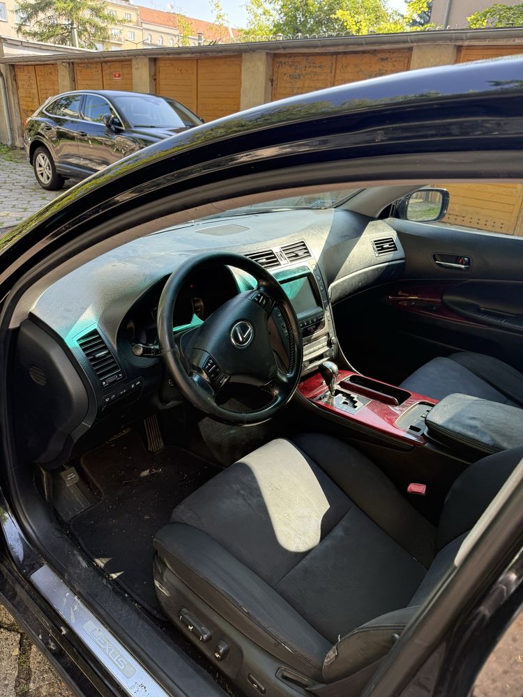 Lexus GS300. 2005. 308 000km