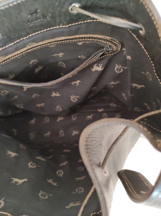 Mala de sra muito boa e bonita