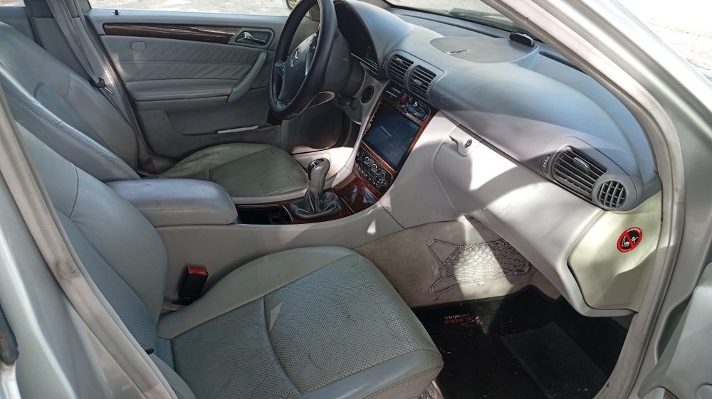 Mercedes Benz 220 cdi