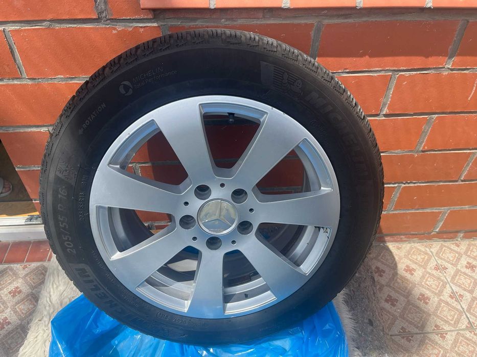 Felgi + opony zimowe Michelin 205/55 R16 do Mercedes W204