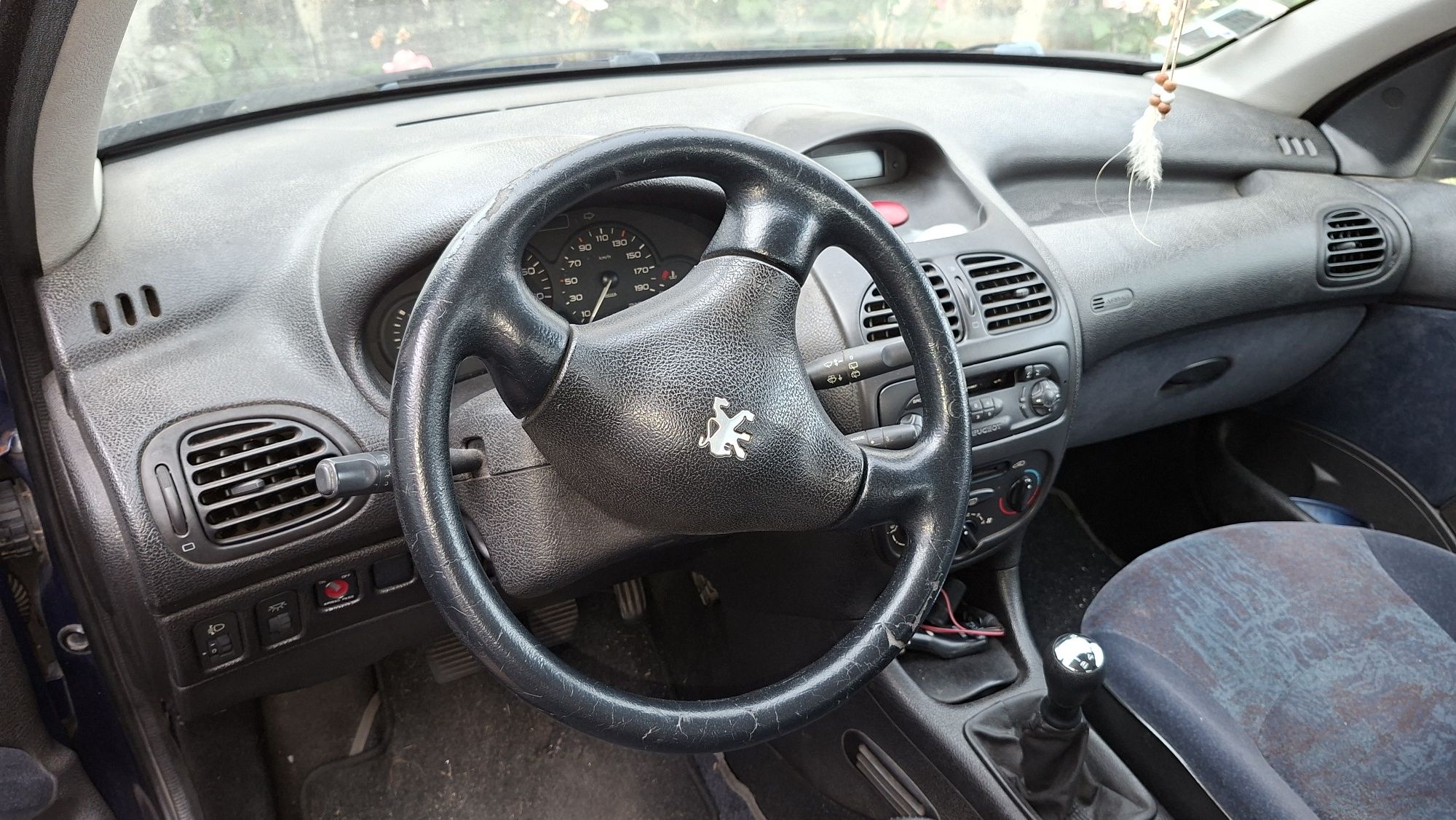 Peugeot 206 1.1 a gasolina
