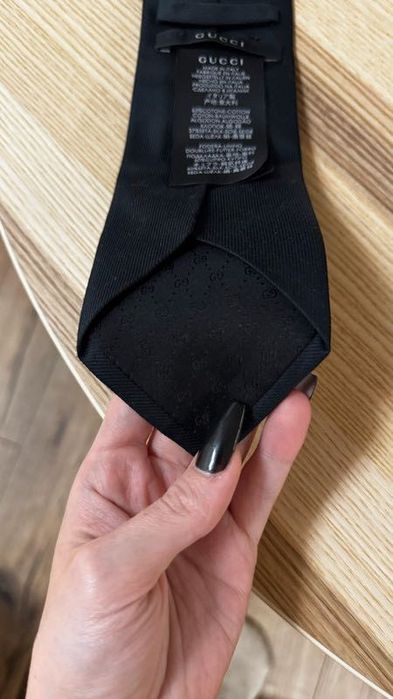 Originalny Gucci krawat, czarny klasyczny