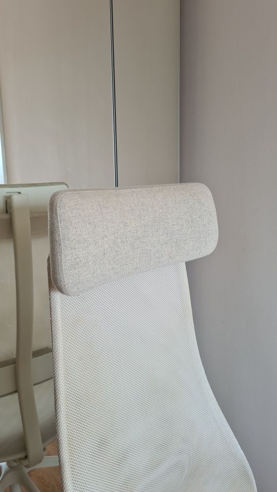 Fotel krzesło biurowe IKEA JÄRVFJÄLLET beżowy