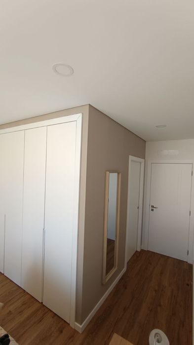 Aplicação de papel de parede