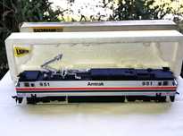 BACHMANN 951 Amtrak Locomotiva NOVA